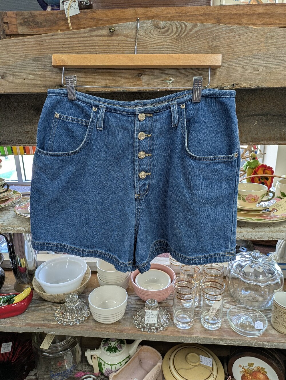 1990s Vintage Classic High-Rise Blue Denim Shorts — Casual Button-Front